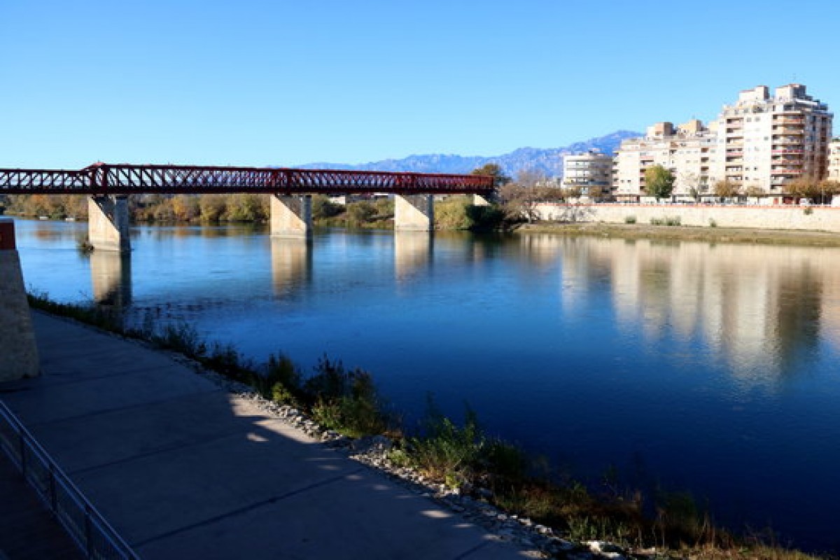 El riu Ebre al seu pas per Tortosa