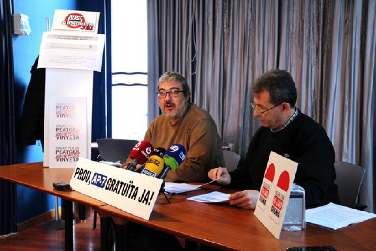 Àngel Porres i Llorens Navarro, on han plantejat preguntes sobre les carreters ebrenques per als partits polítics