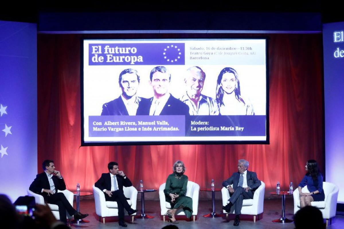 Rivera, Valls, la periodista María Rey,  Vargas Llosa i Arrimadas.