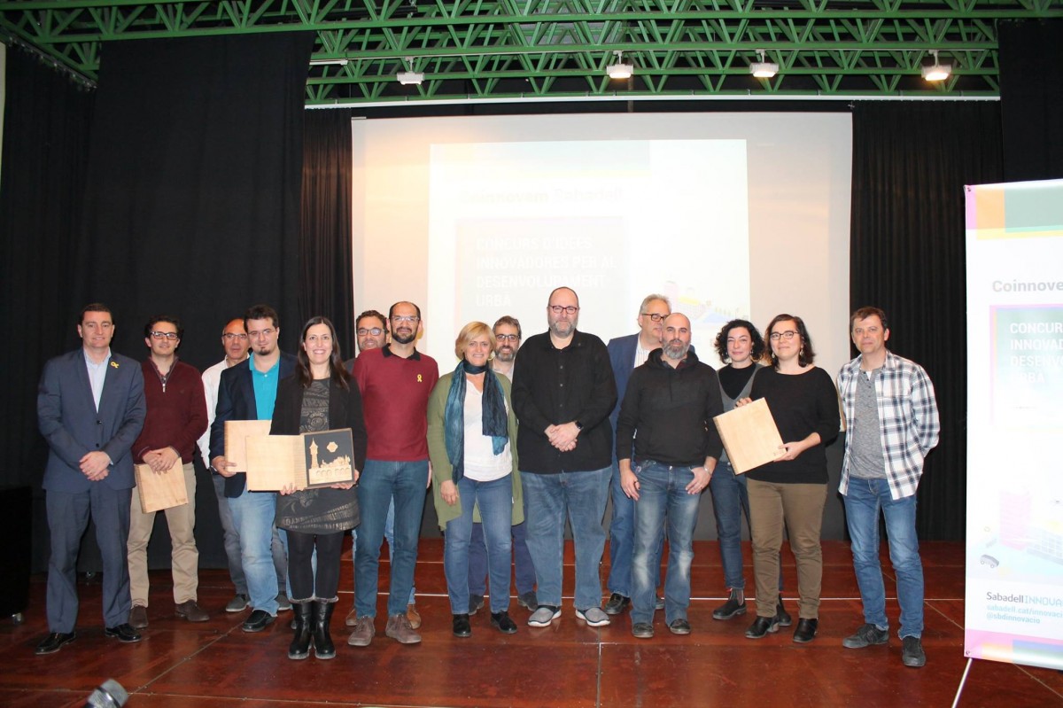 Els premiats i participants al concurs d'idees