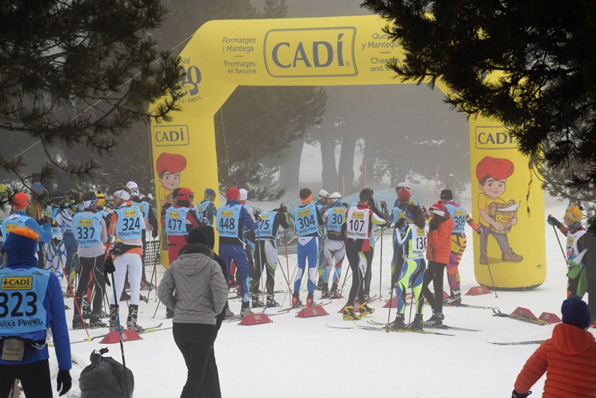 Moment de sortida de la Marxa Pirineu-Memorial Frederic Roura d'esquí nòrdic 