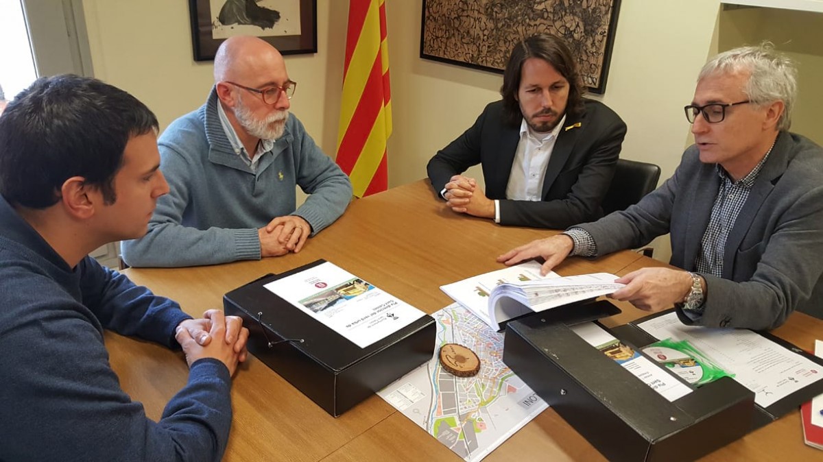 Lliurat a l'Ajuntament de Sant Celoni el Pla director verd urbà de la Diputació de Batcelona