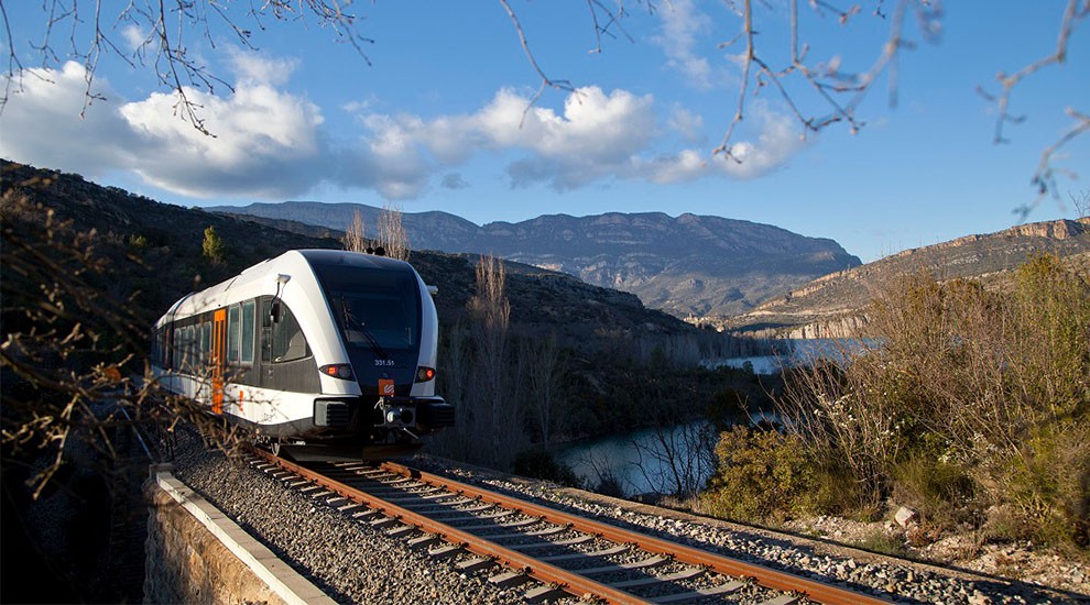 El tren de la línia Lleida-la Pobla