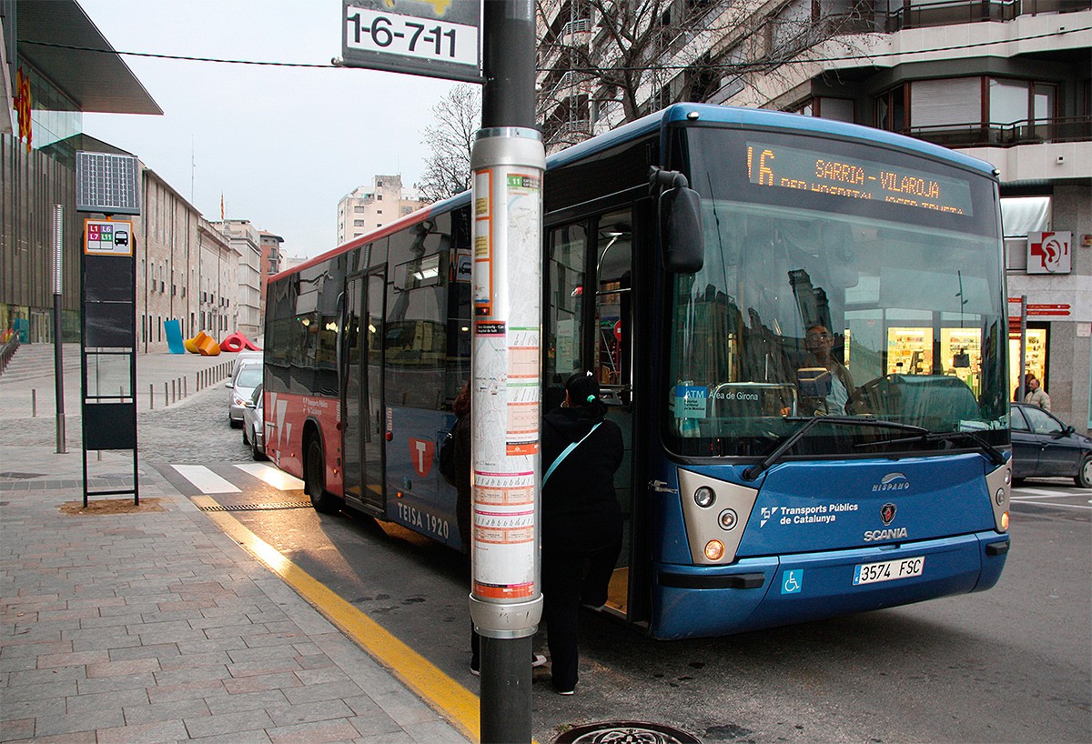 Els usuaris del transport públic a la ciutat han disminuït notablement