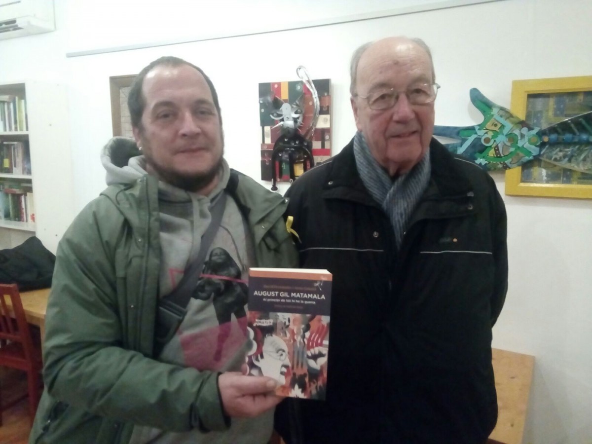 David Fernàndez i August Gil Matamala, a la presentació del llibre a Granollers