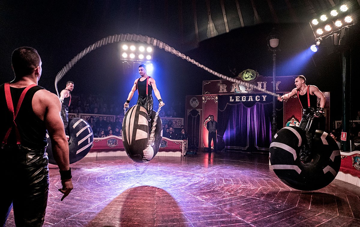 Imatge d'una de les actuacions del circ Raluy Legacy.