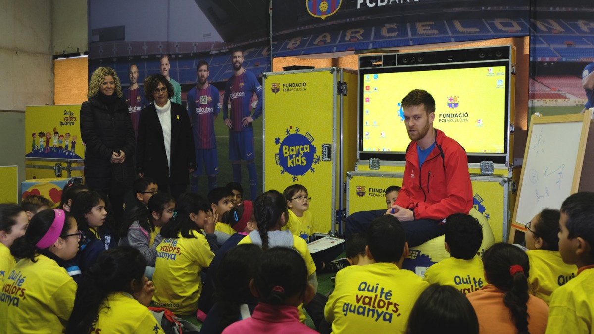 Barça Kids busca fomentar el sistema de valors dels infants a través dels principis pedagògics de l'esport i del joc i de la participació activa i inclusiva.
