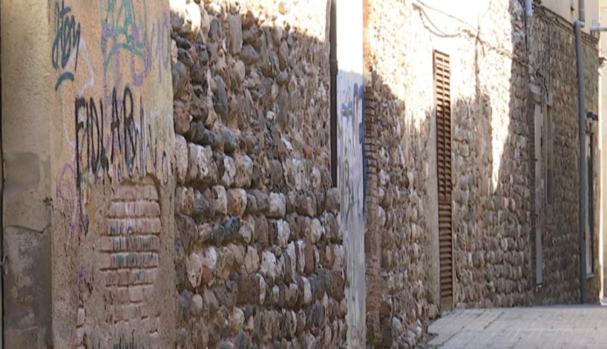 Un tram de muralla del carrer Constància de Granollers