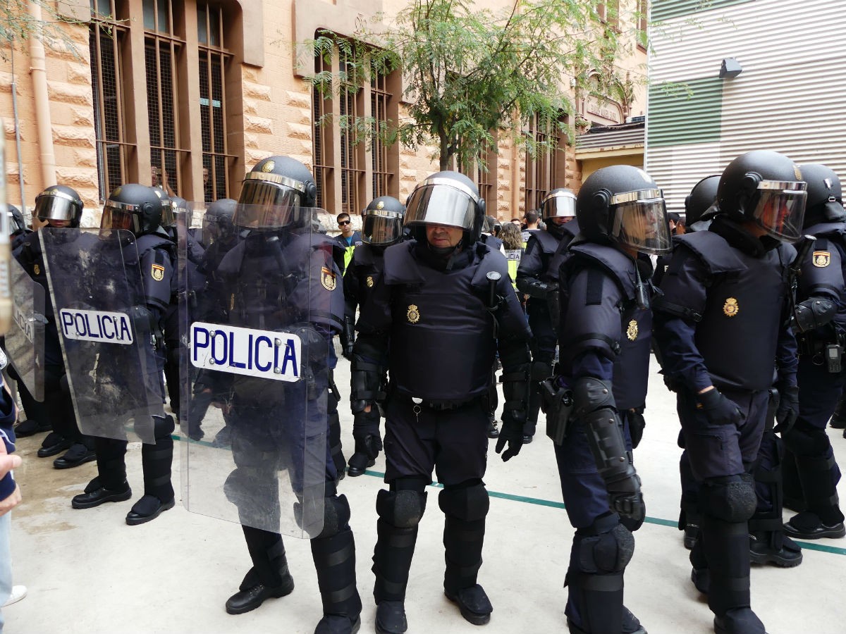 La policia espanyola  durant l'1-O a Tarragona 