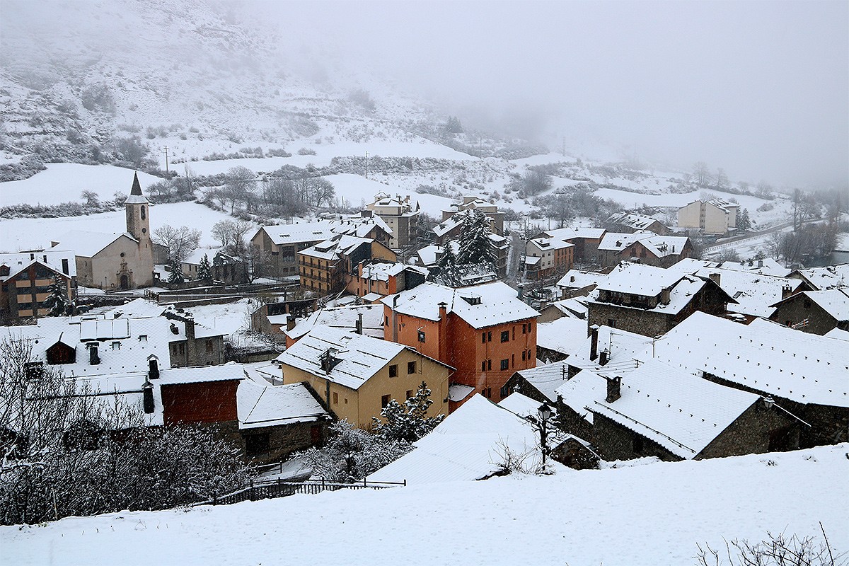 Una foto d'Espot, al Pallars Sobirà, amb neu