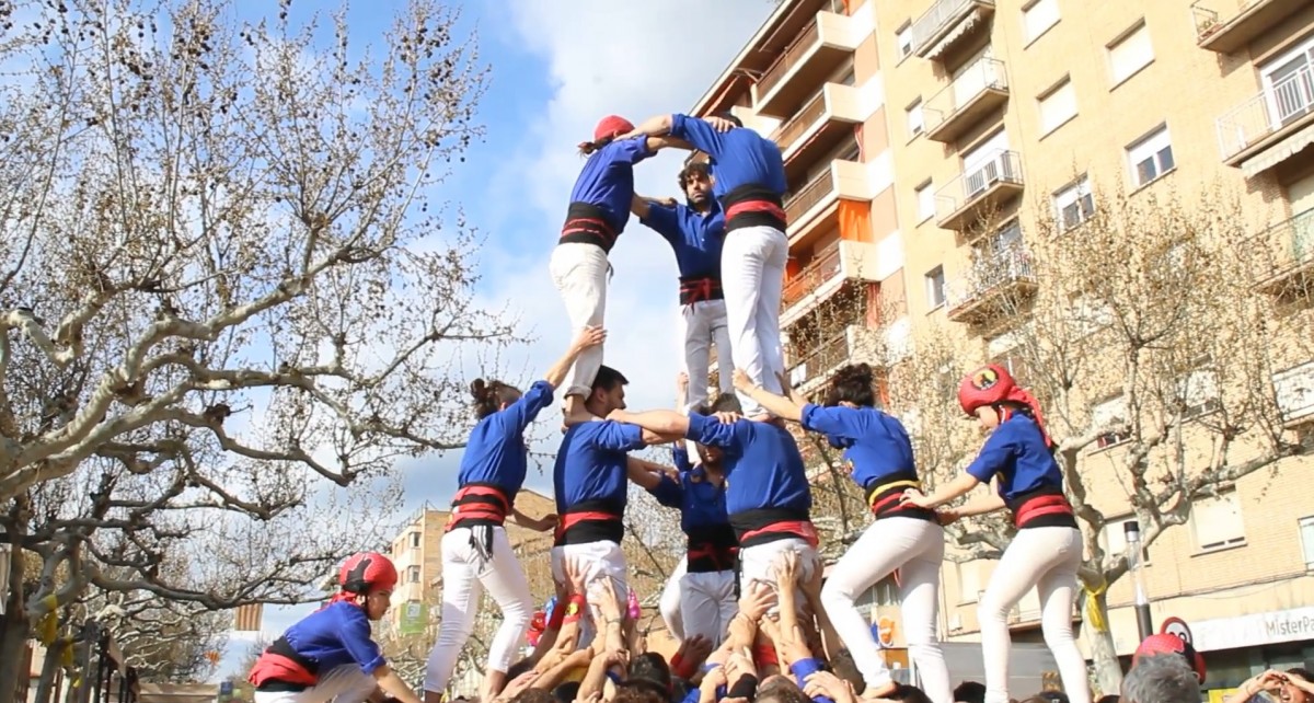 Actuació dels Castellers de Berga a la Fira de la Primavera de Navàs.
