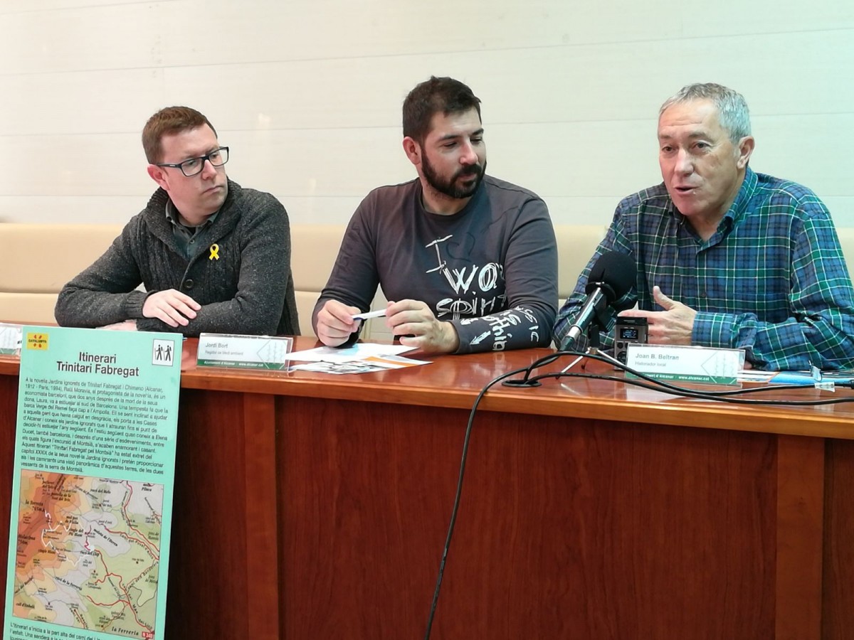 Este matí s’ha presentat el projecte de senders d’Alcanar, un programa transversal que pretén recuperar i difondre part del patrimoni natural i paisatgístic del municipi.