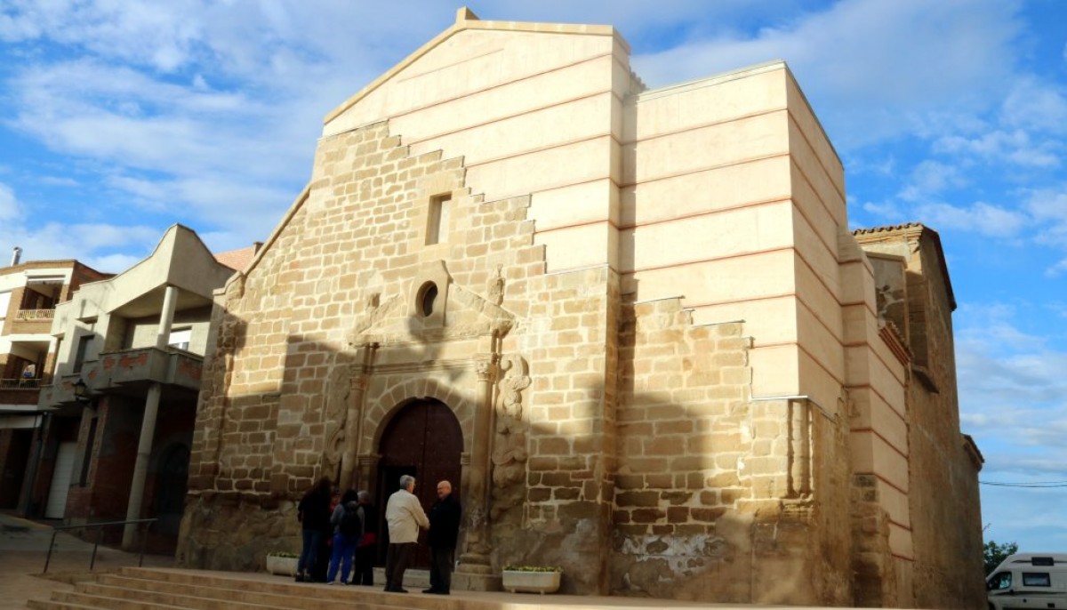 Imatge de la nova façana de l'església
