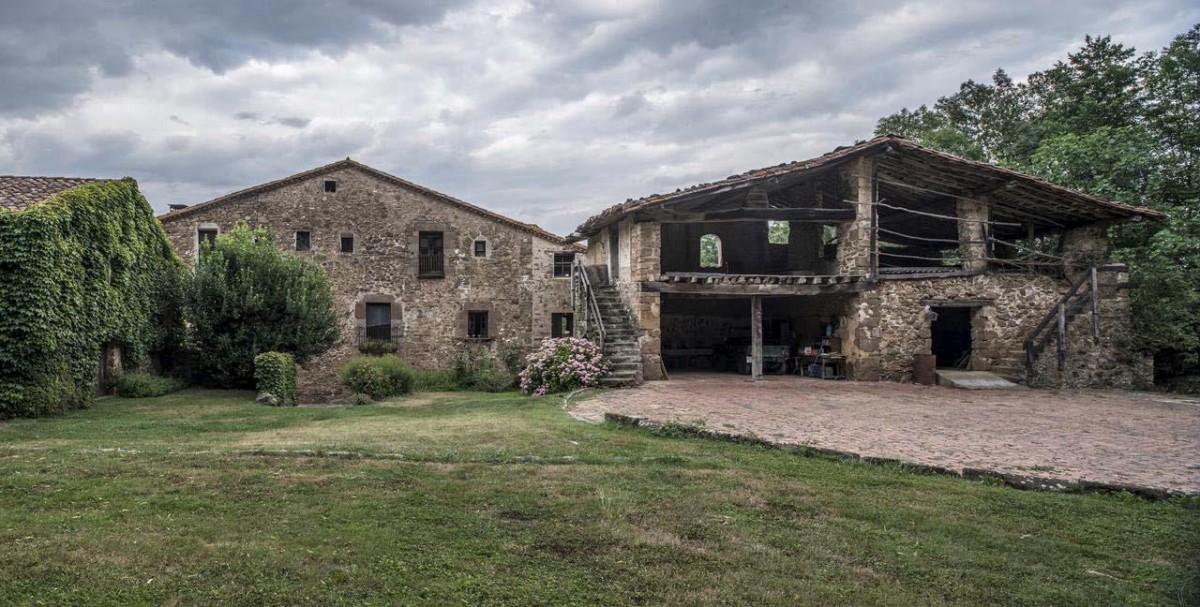L’antiga finca de La Vila, a la Vall de Bianya, serà la seu del  centre de recerca de RCR Arquitectes