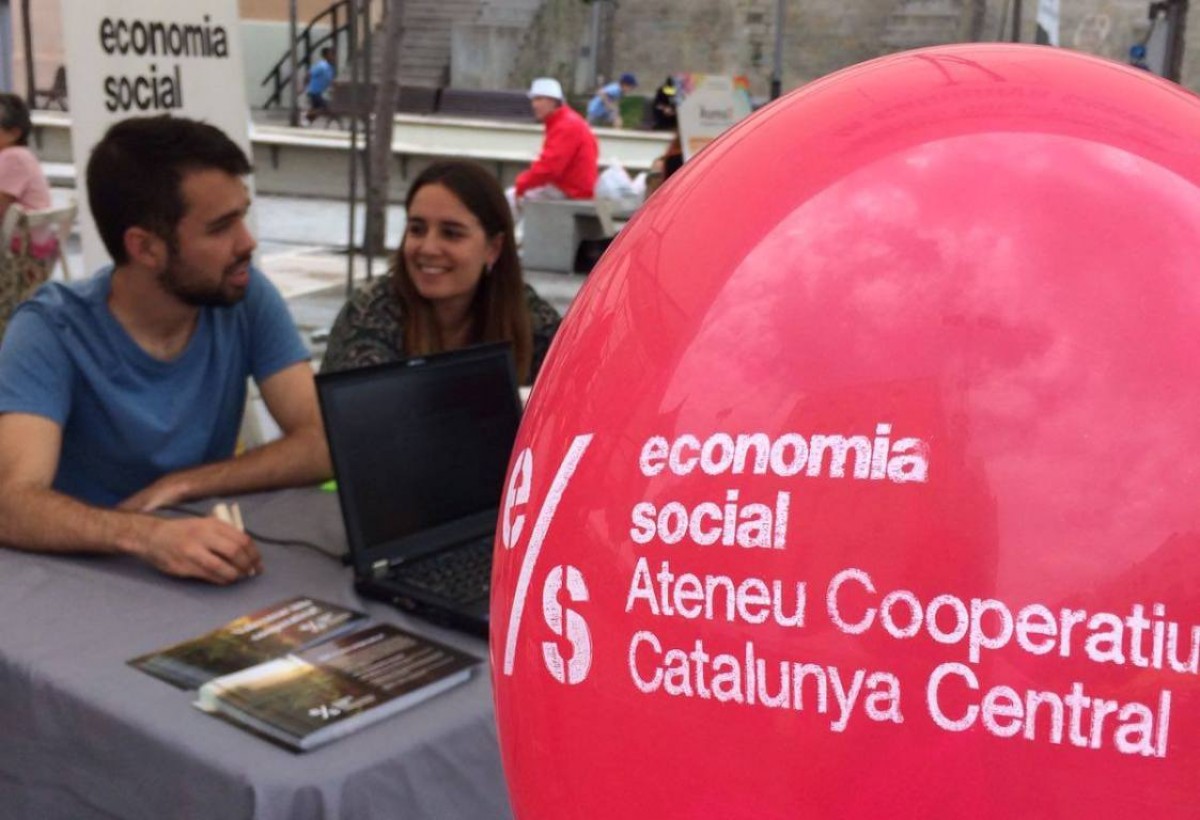 Impulsada per l'Ateneu Cooperatiu de la Catalunya Central, la formació s'adreça a professors i professores de secundària de la comarca
