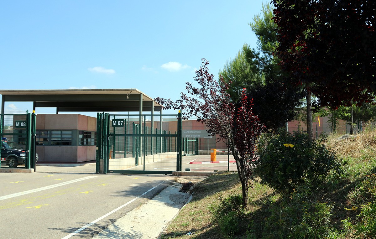 Entrada al centre penitenciari de Lledoners