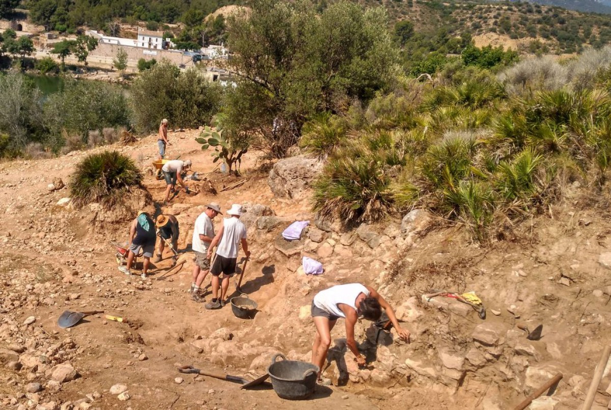 Imatge de les excavacions al poblat iber de Tivenys.
