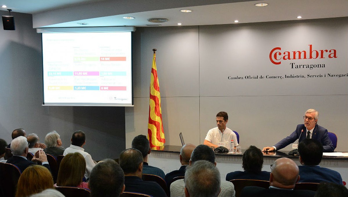 Josep Fèlix Ballesteros, alcalde de Tarragona, durant el col·loqui d'aquest dilluns 