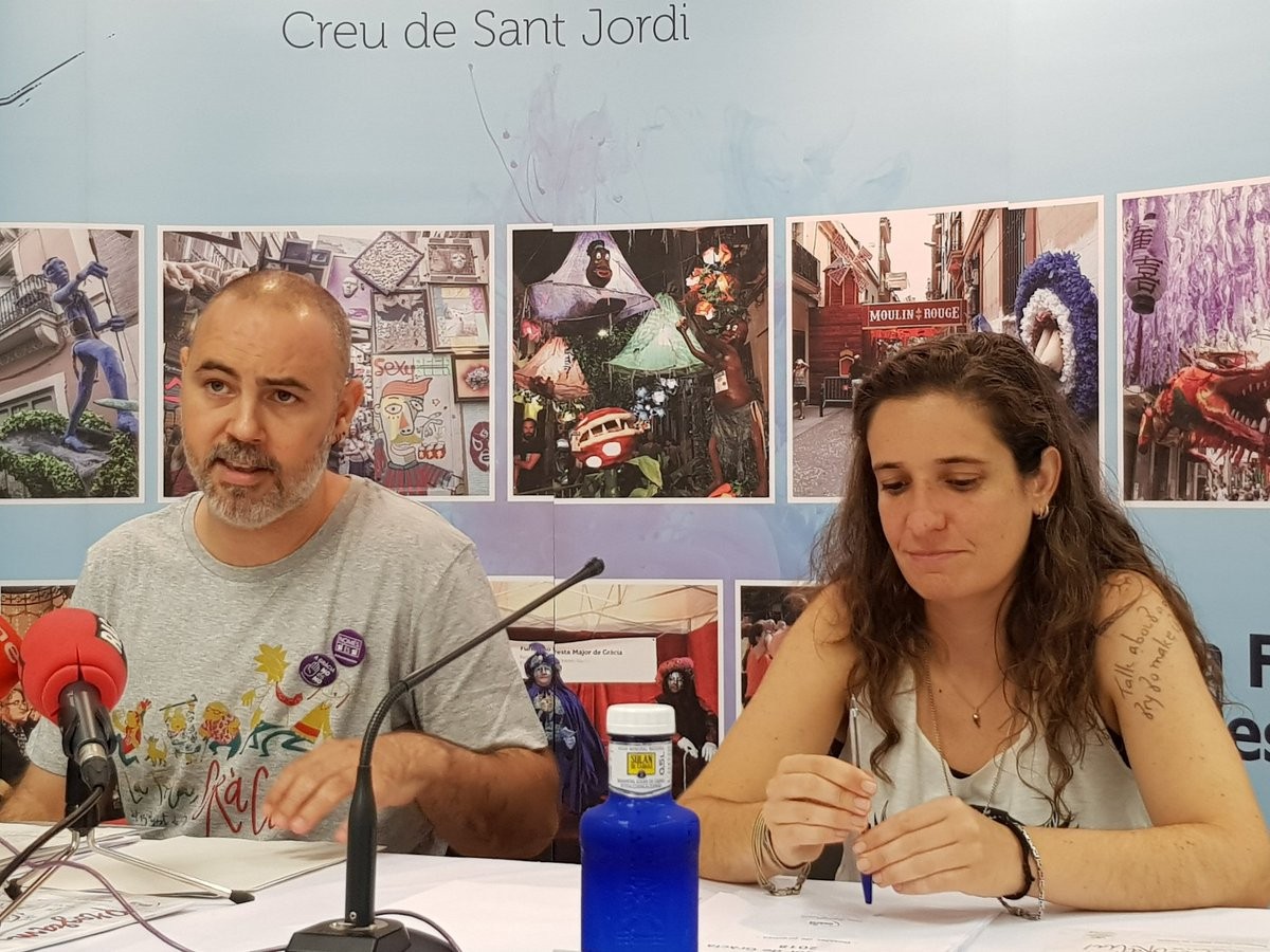 El regidor de Gràcia, Eloi Badia, i la presidenta de la Fundació Festa Major de Gràcia, Carla Carbonell