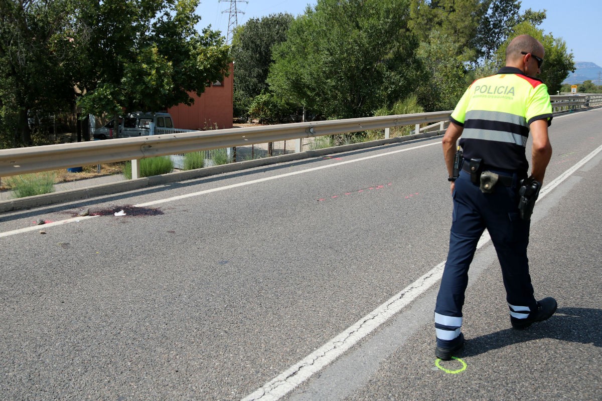 El punt de la T-310 on dos ciclistes han mort envestits pel conductor d'un turisme 