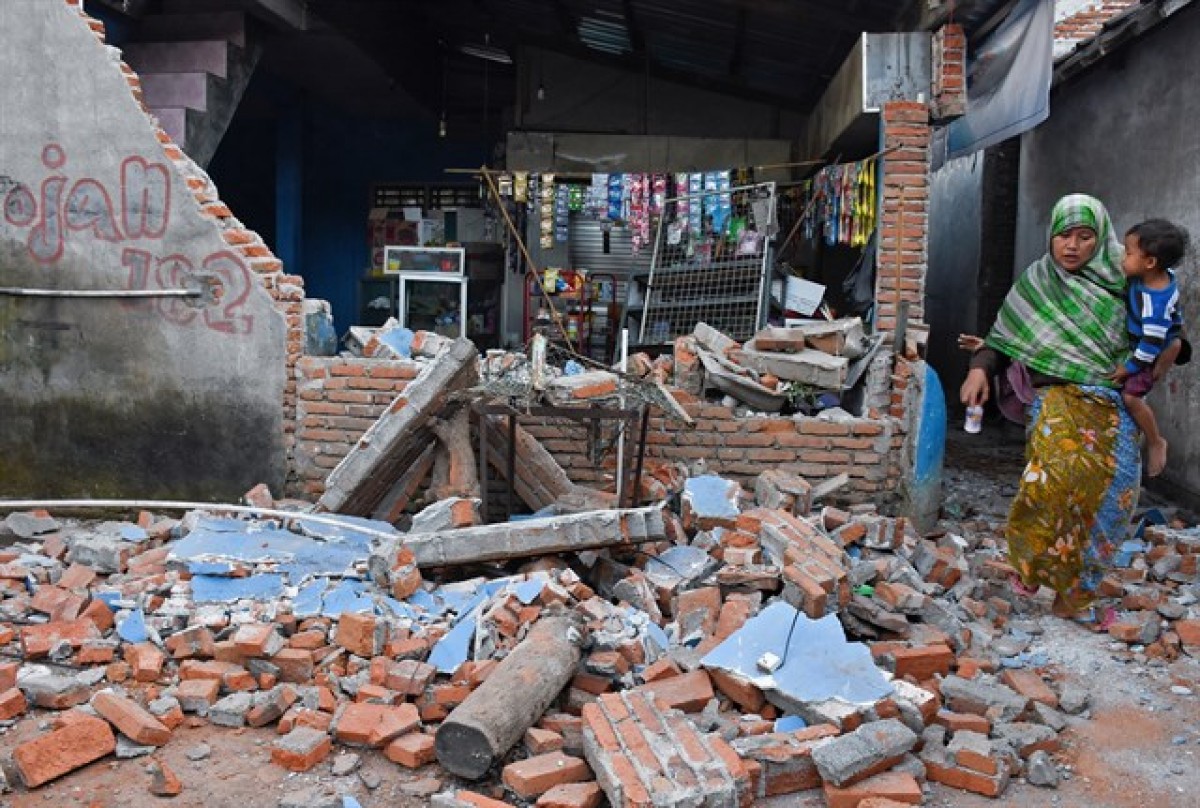 Un fort terratrèmol ha sacsejat la zona central d'Indonèsia