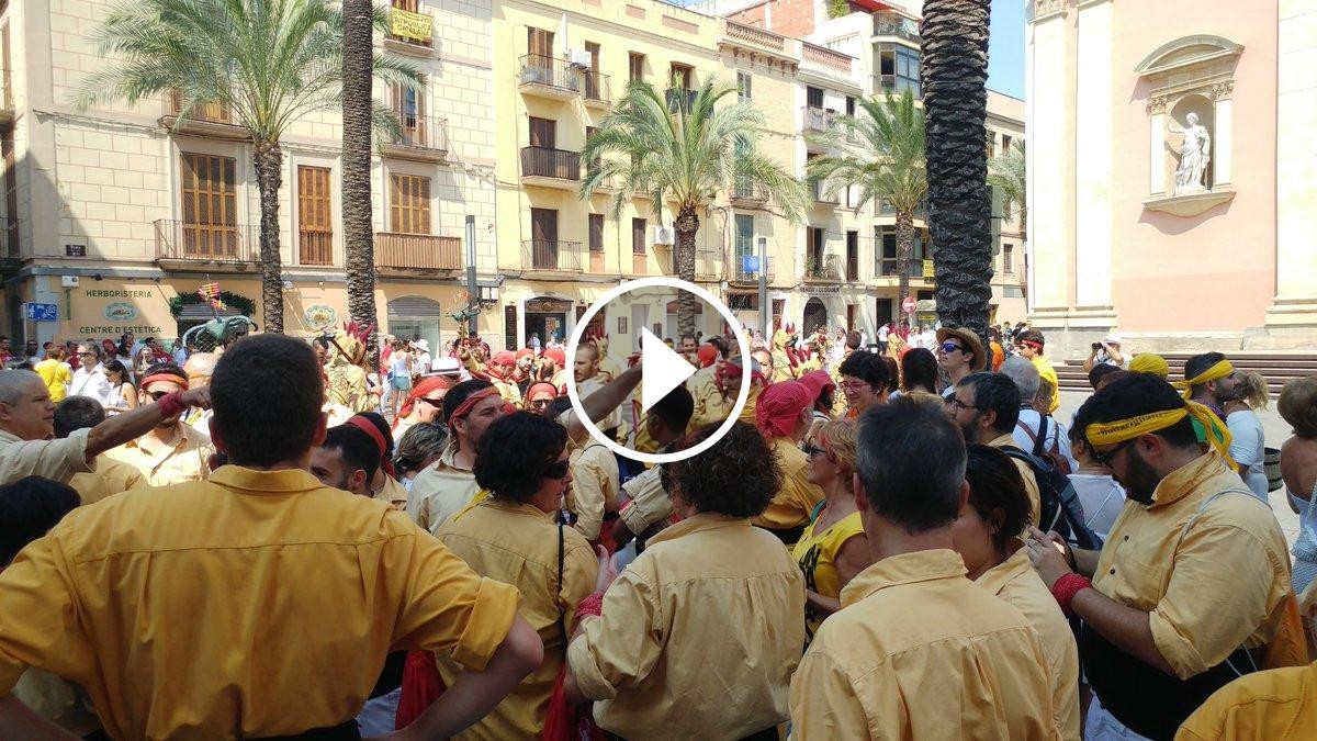 Imatge de l'actuació dels Bordegassos durant la Festa Major de Vilanova