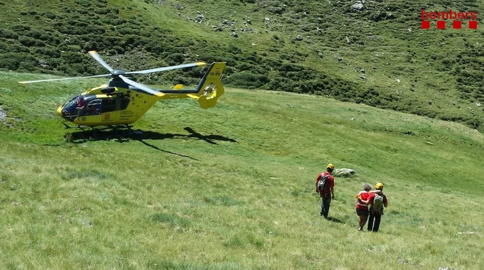 Imatge del rescat de la dona accidentada al Montsent de Pallars