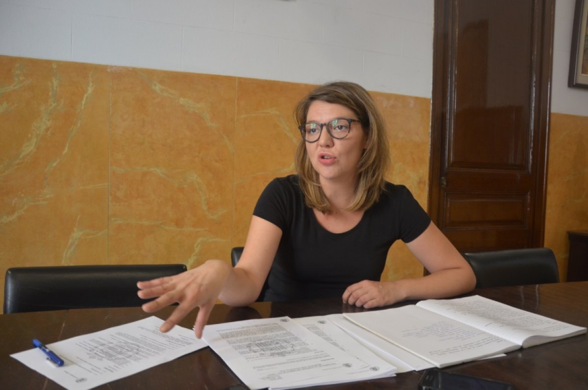 L'alcaldessa inhabilitada, Montse Venturós, en una roda de premsa (arxiu). 