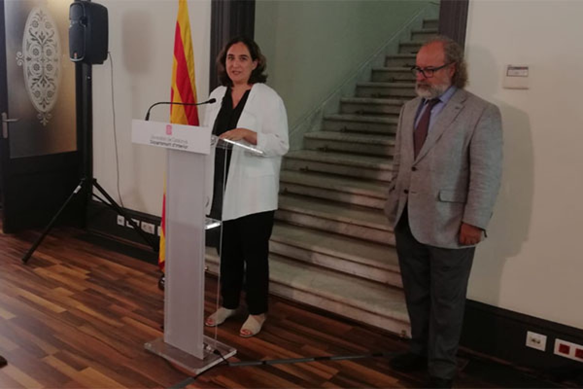 L'alcaldessa de Barcelona, Ada Colau, després de la reunió amb el conseller d'Interior i la consellera de Justicia.