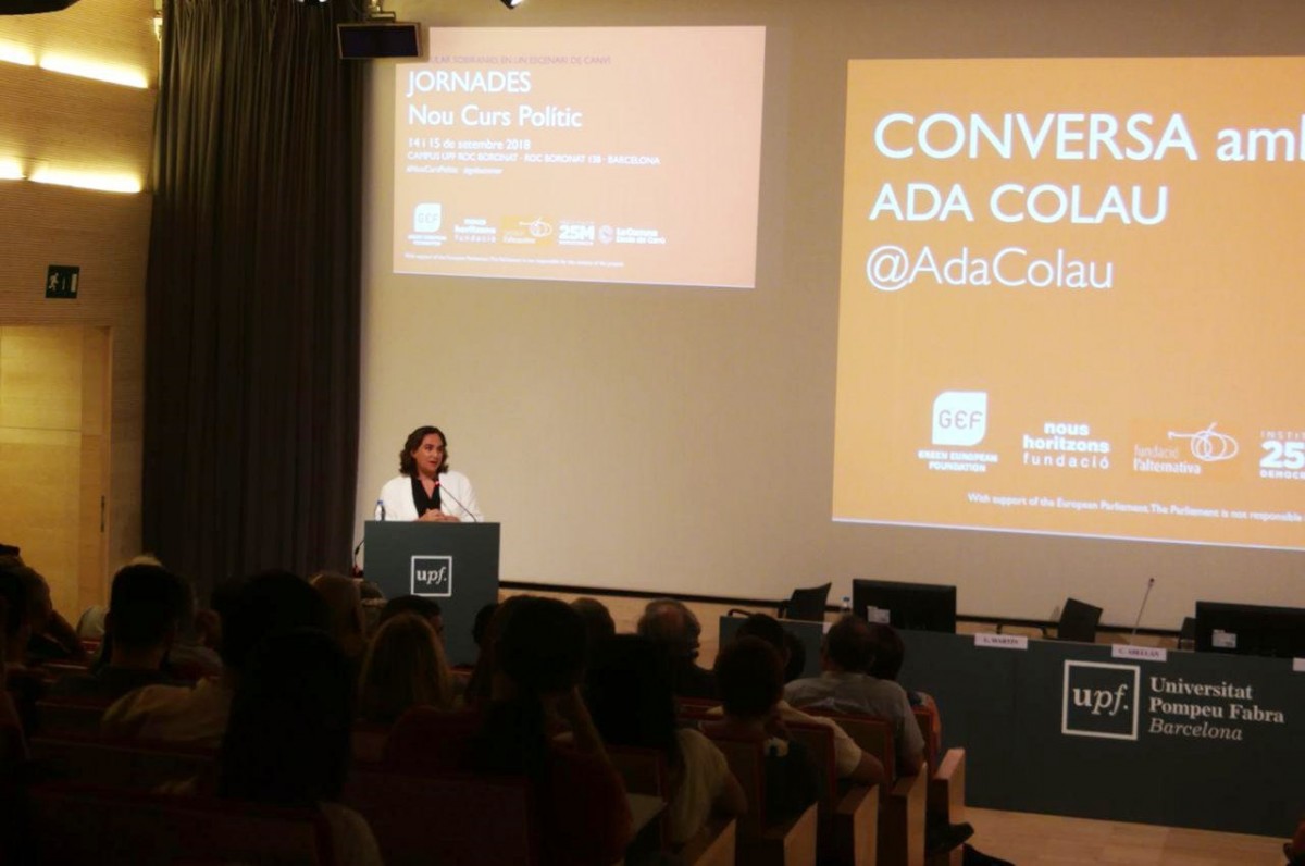 Ada Colau, en una conferència d'arrencada del curs polític dels comuns