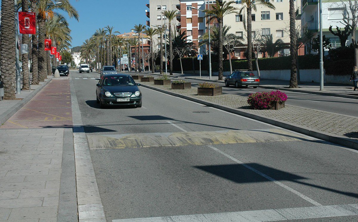 Imatge del passeig Vilafranca, a l'altura de Can Robert 