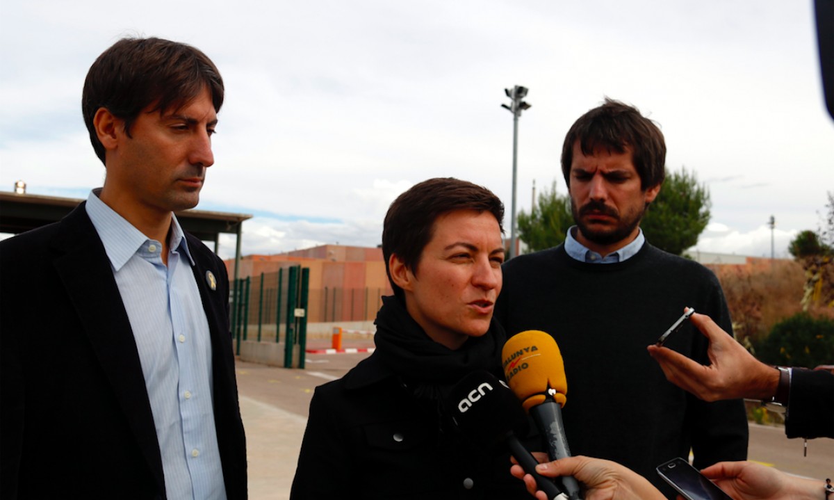 Ska Keller, amb Jordi Solé i Ernest Urtasun a la presó de Lledoners