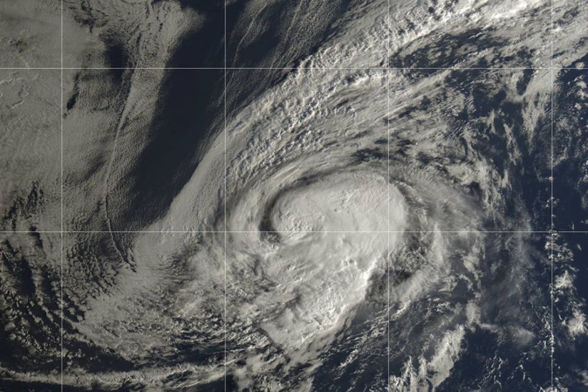 L'huracà Leslie està al sud de Madeira