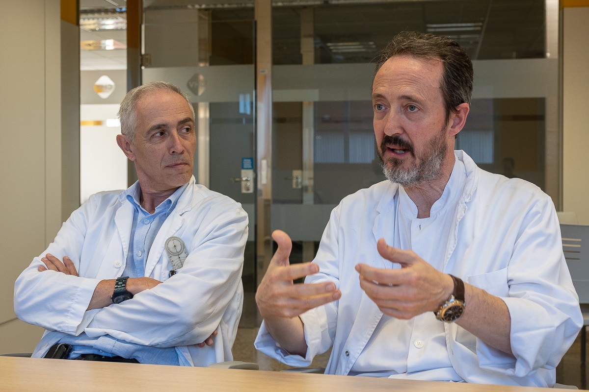 Pere Solé i Josep M. Aragonès són els responsables de neurologia i rehabilitació del CHV.