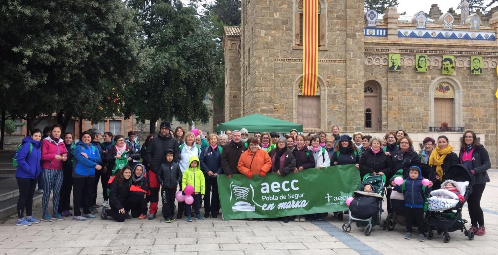 Caminada contra el càncer de mama a la Pobla