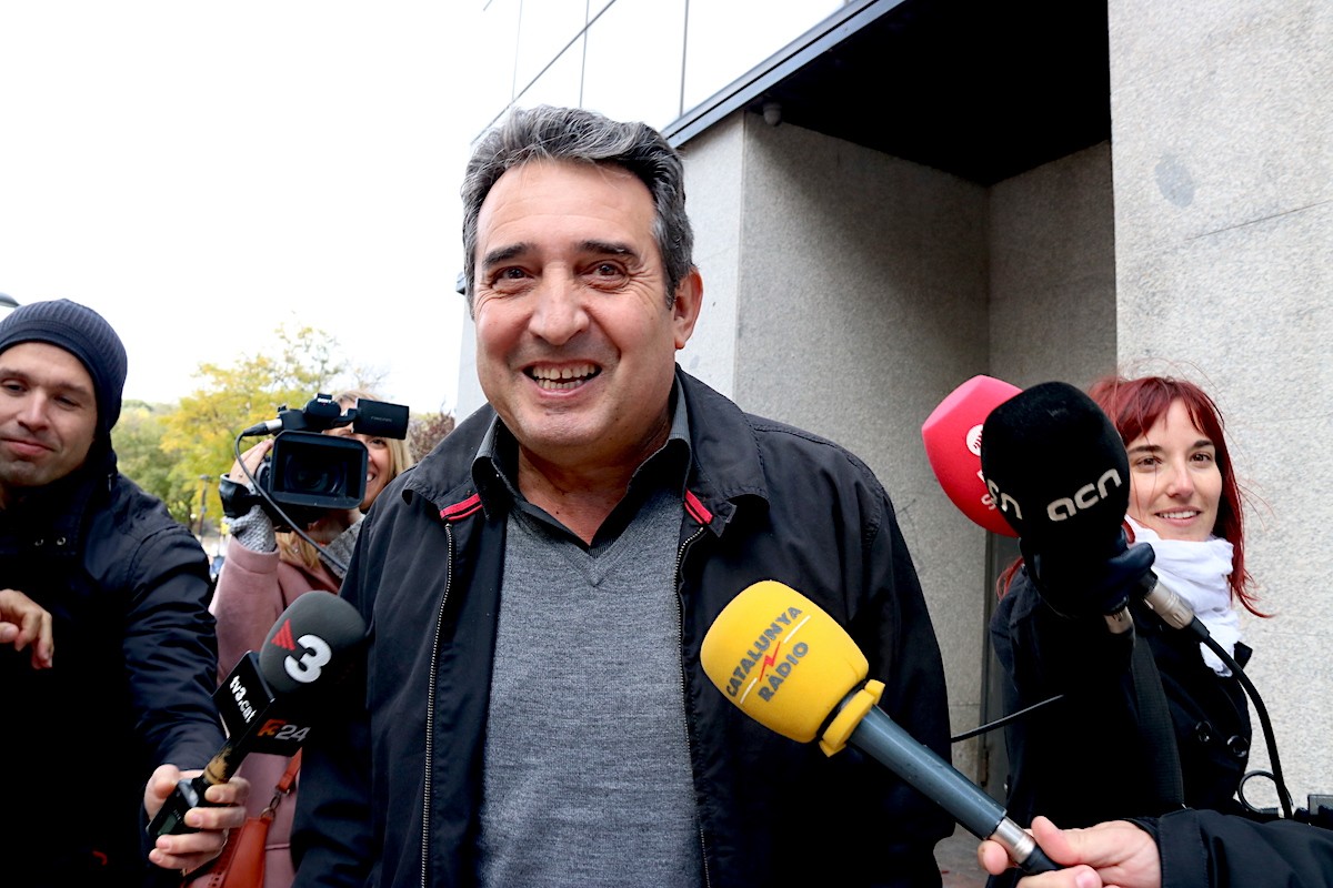 Manuel Bustos, a la sortida del jutjat de Sabadell