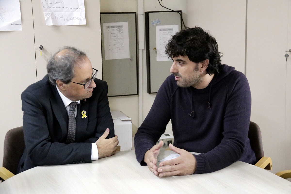 El president de la Generalitat, Quim Torra, amb l'alcalde de Verges, Ignasi Sabater