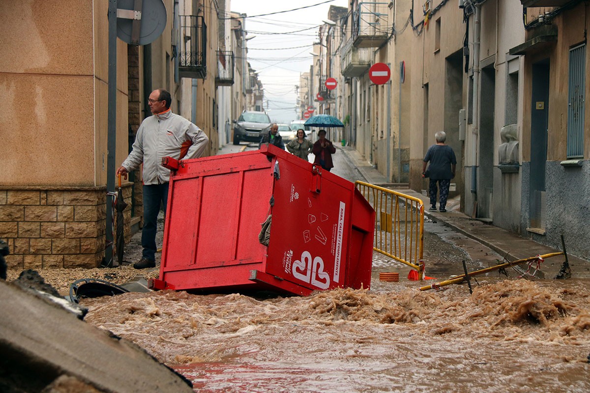 Estralls provocats per la pluja a Santa Bàrbara, al Montsià.