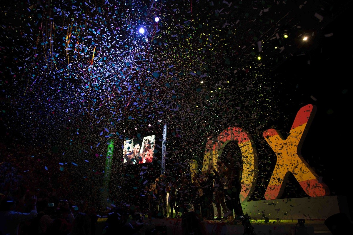 Vox, en plena celebració per la seva irrupció amb 12 diputats a Andalusia