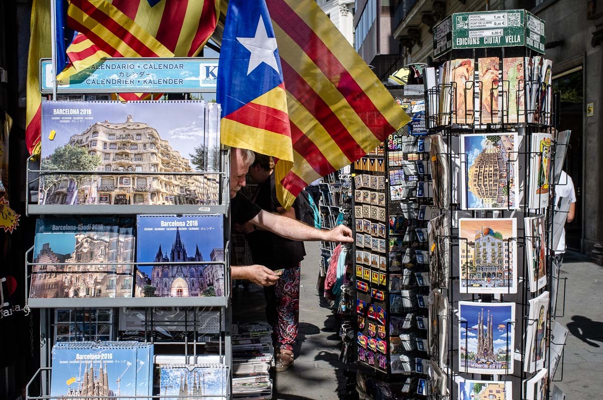Articles de record en un quiosc del centre de Barcelona