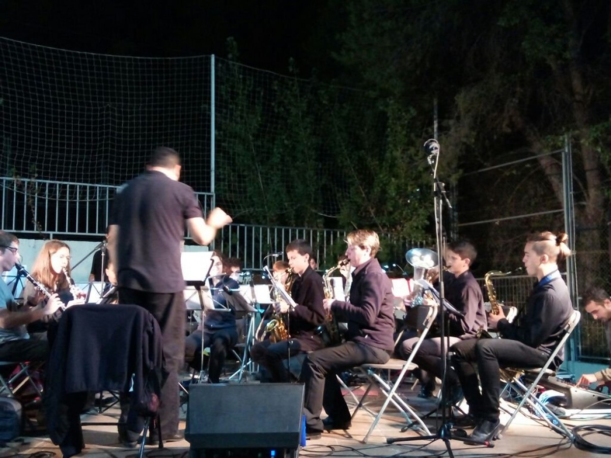 L'Associació Rubí Musical Segle XXI actuant a La Nocturna 2016