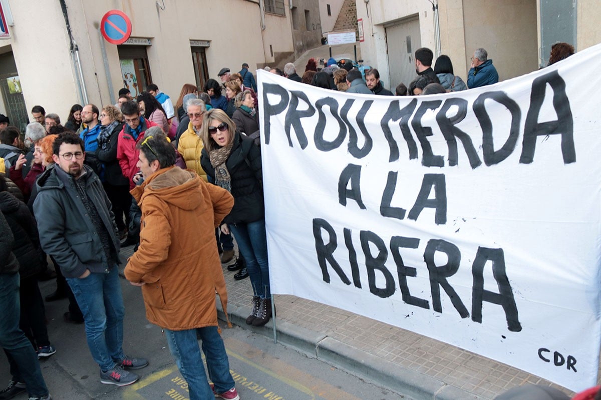 Protesta contra l'abocador de Riba-roja d'Ebre, la setmana passada. 