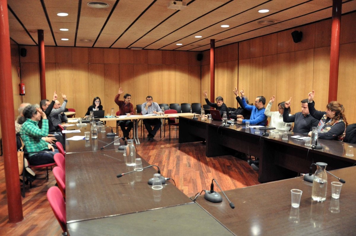 El Consell Comarcal del Ripollès, en sessió plenària.