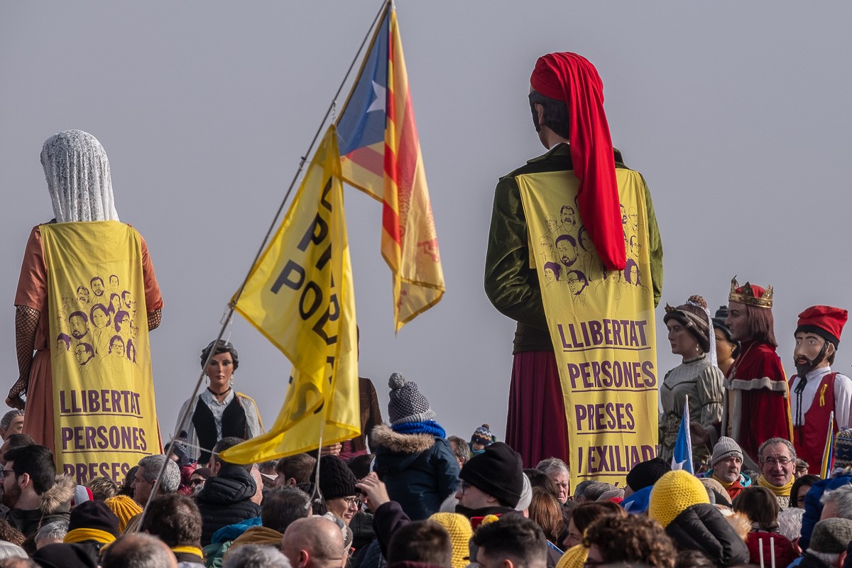 Més de 80 colles geganteres d'arreu de Catalunya es van aplegar a la primera trobada a Lledoners