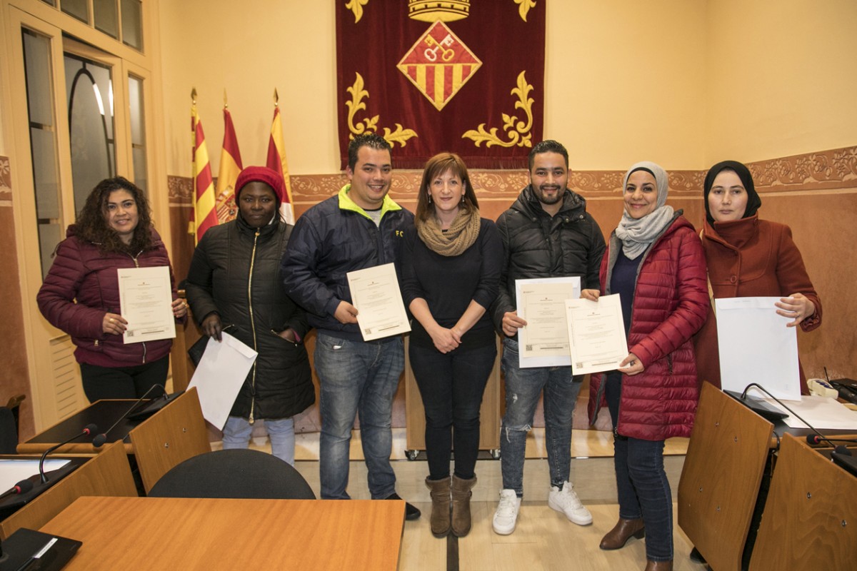 Entrega de Certificats d'Acollida a l'Ajuntament de Rubí