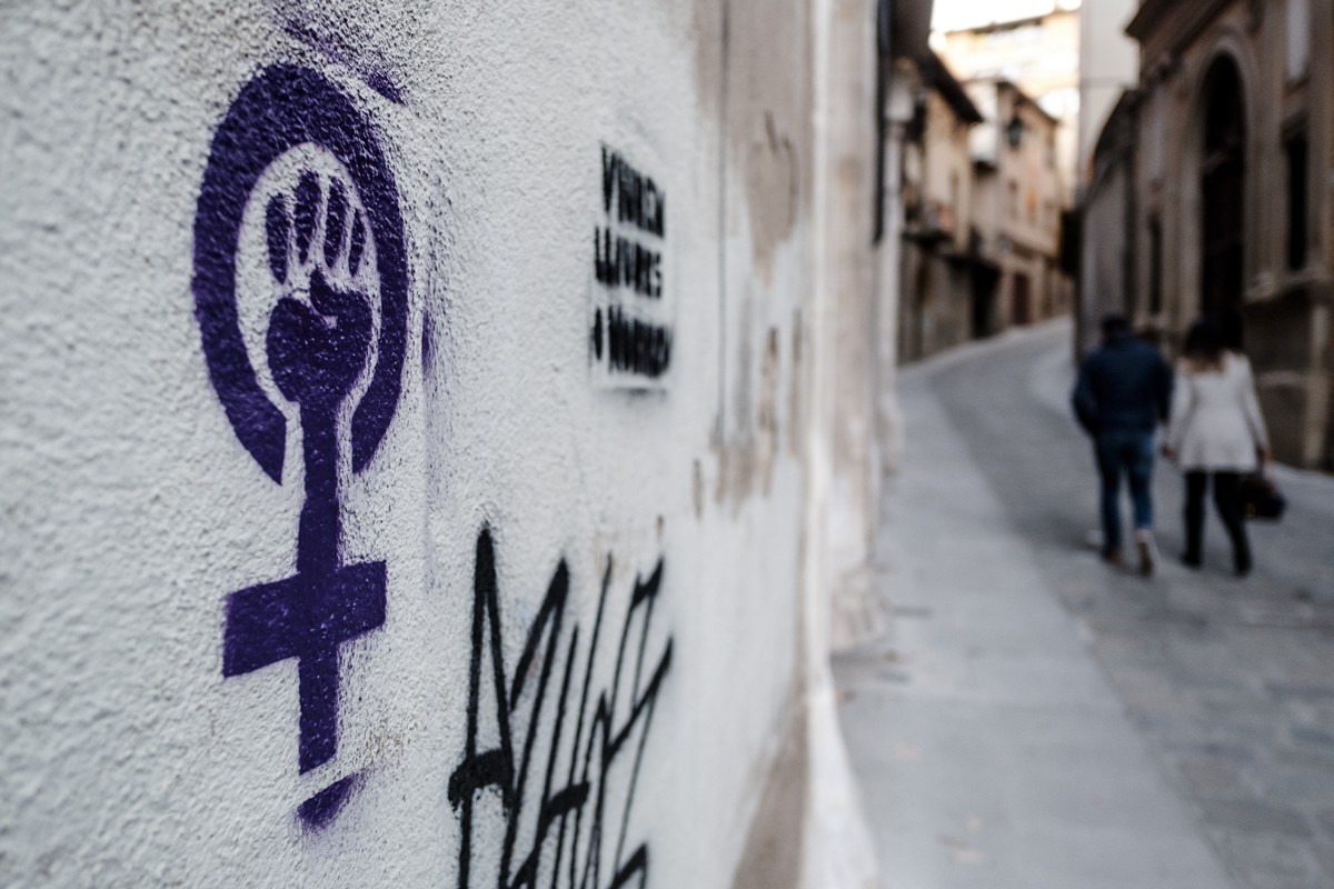 Un graffiti amb motiu de la Vaga Feminista