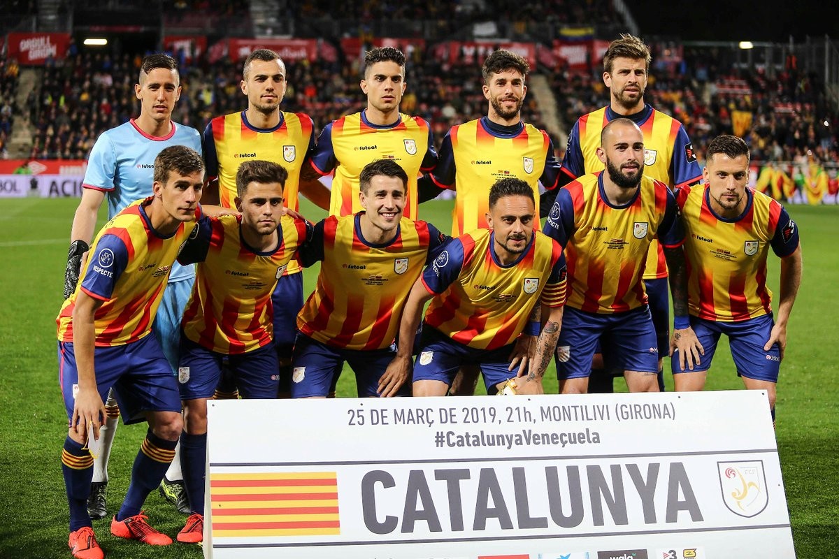 L'onze inicial de la selecció catalana aquest dilluns al vespre.