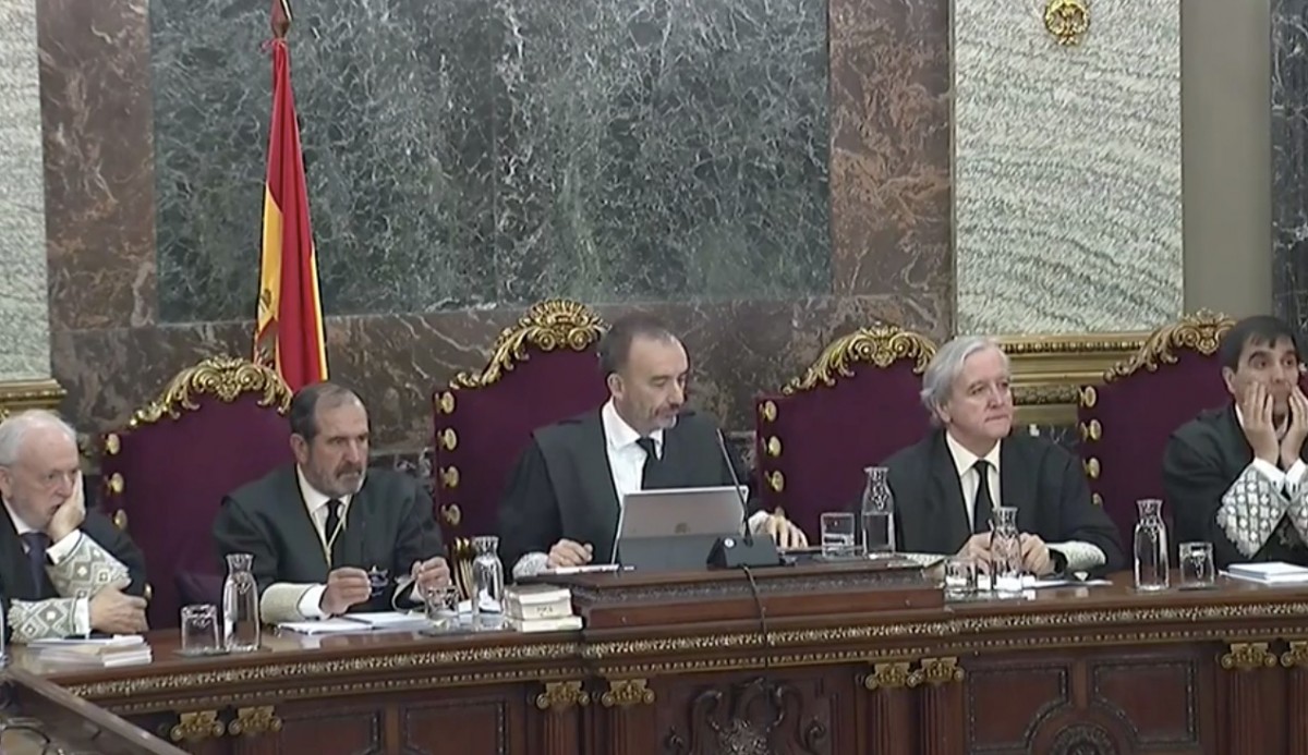 El Tribunal Suprem, presidit per Manuel Marchena, durant la declaració de Daniel Baena