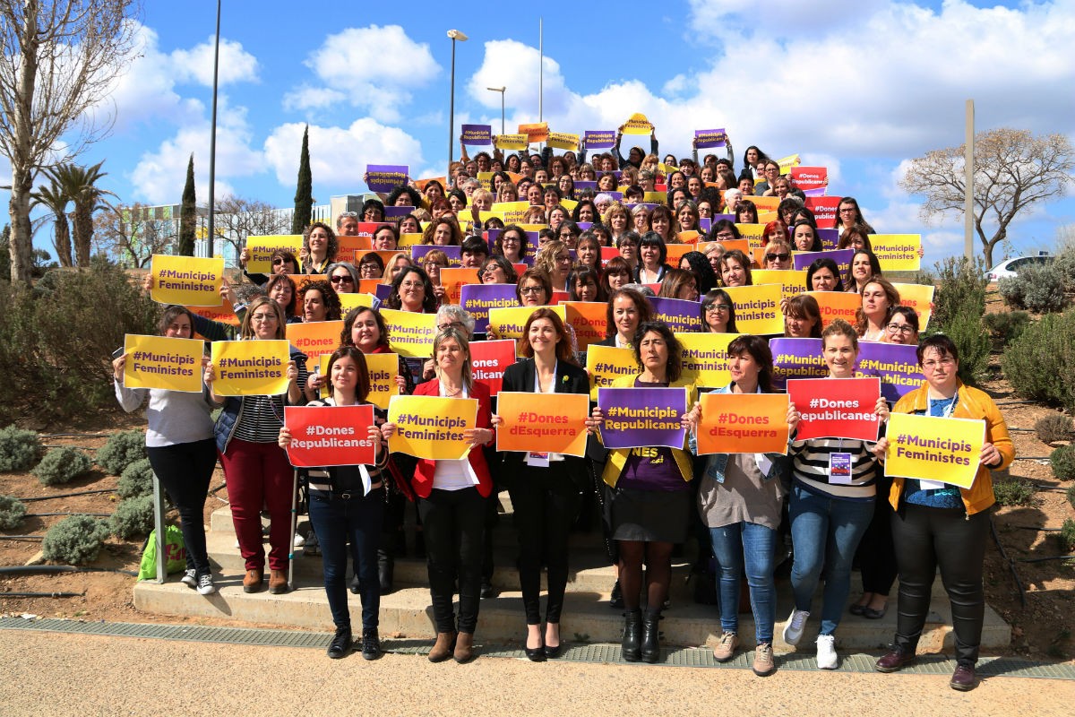 Les 300 dones d'ERC que han participat en la II Convenció de Dones d'Esquerra Republicana celebrada a Reus. 