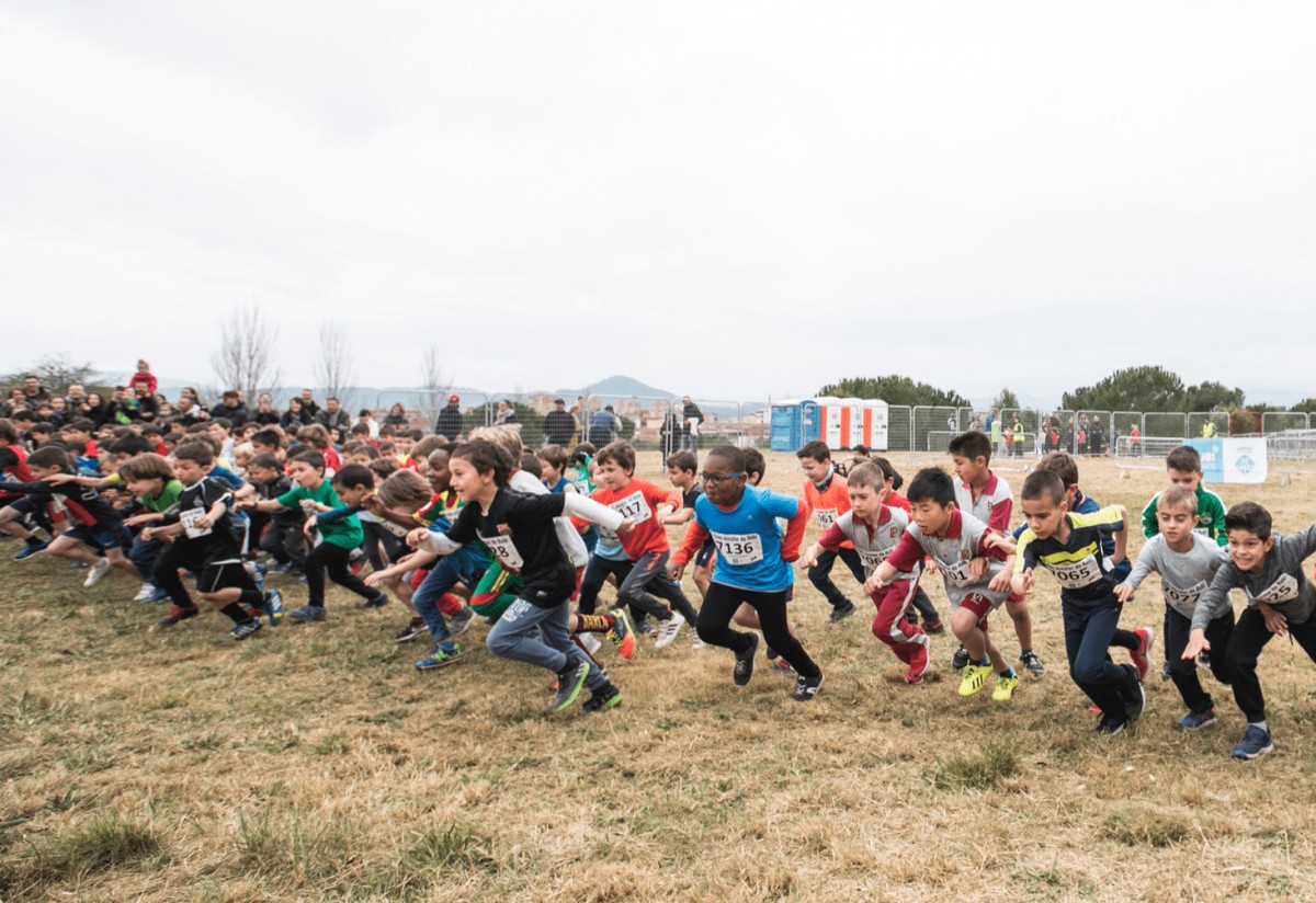 El bosc de Ca n'Oriol ha acollit la 41a edició del Cros Escolar de Rubí
